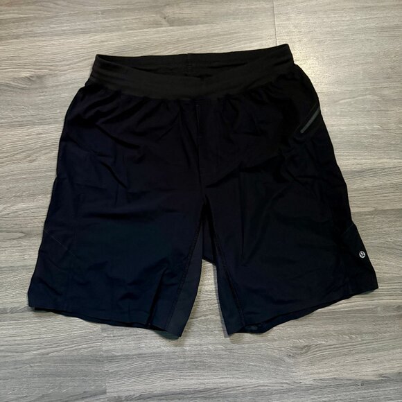 Lululemon Athletica Men's Black Assert Athletic Shorts - Picture 2 of 5